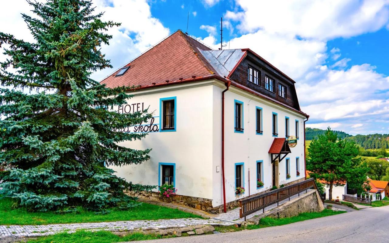 Hotel Stara Skola Na Sumave Hořice na Šumavě Buitenkant foto