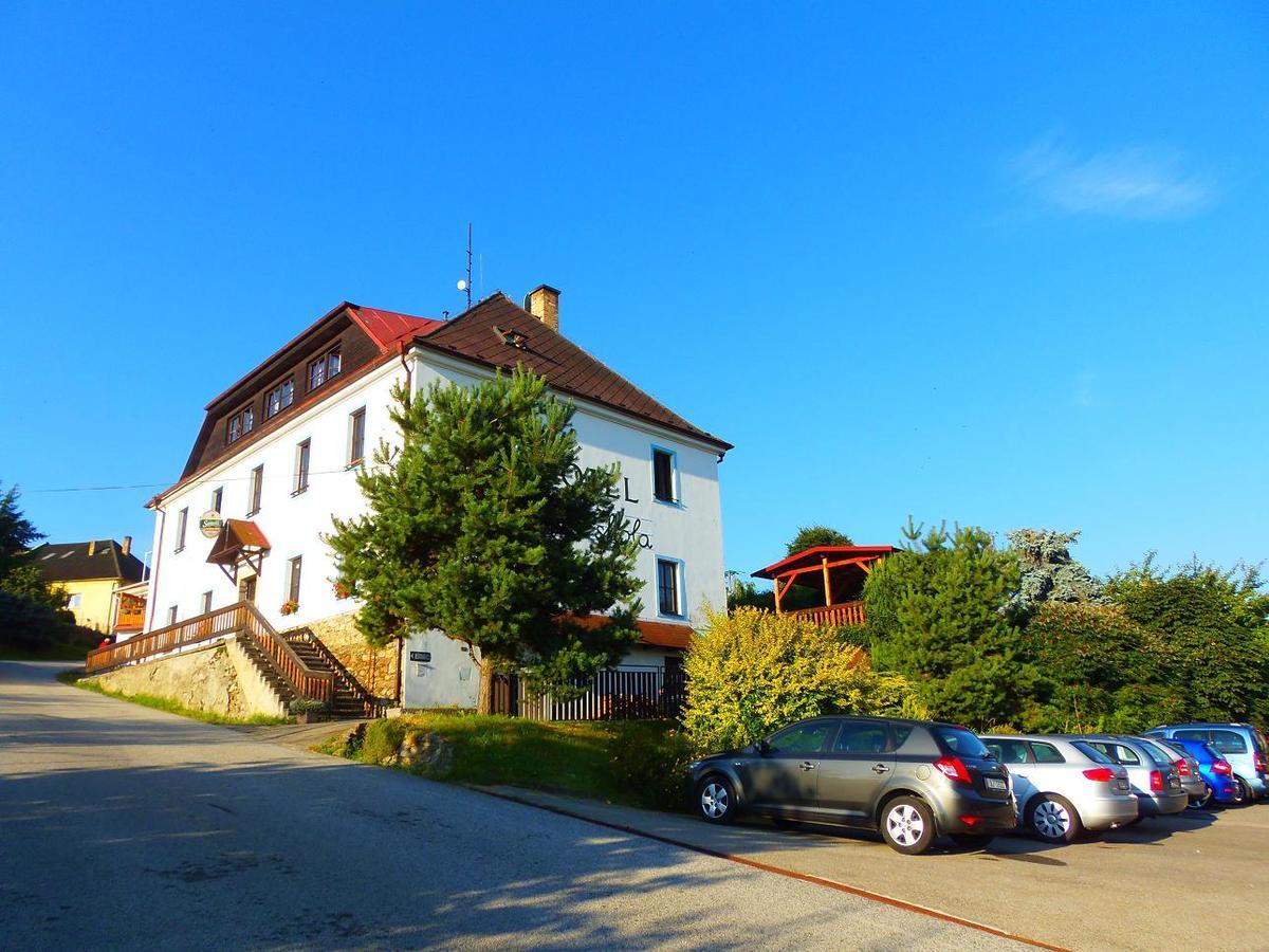 Hotel Stara Skola Na Sumave Hořice na Šumavě Buitenkant foto